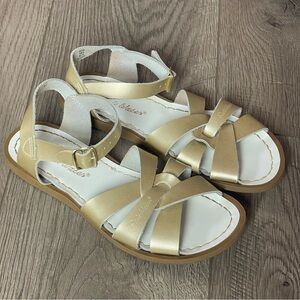 Salt Water Original Gold Women’s Size 5 Beach Sandals